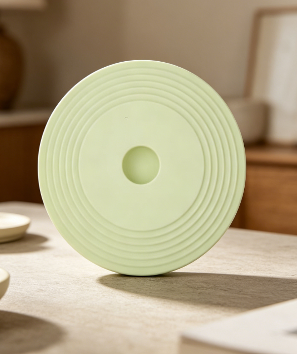 52 Universal Silicone Lid for Pots and Cookware - Image 1